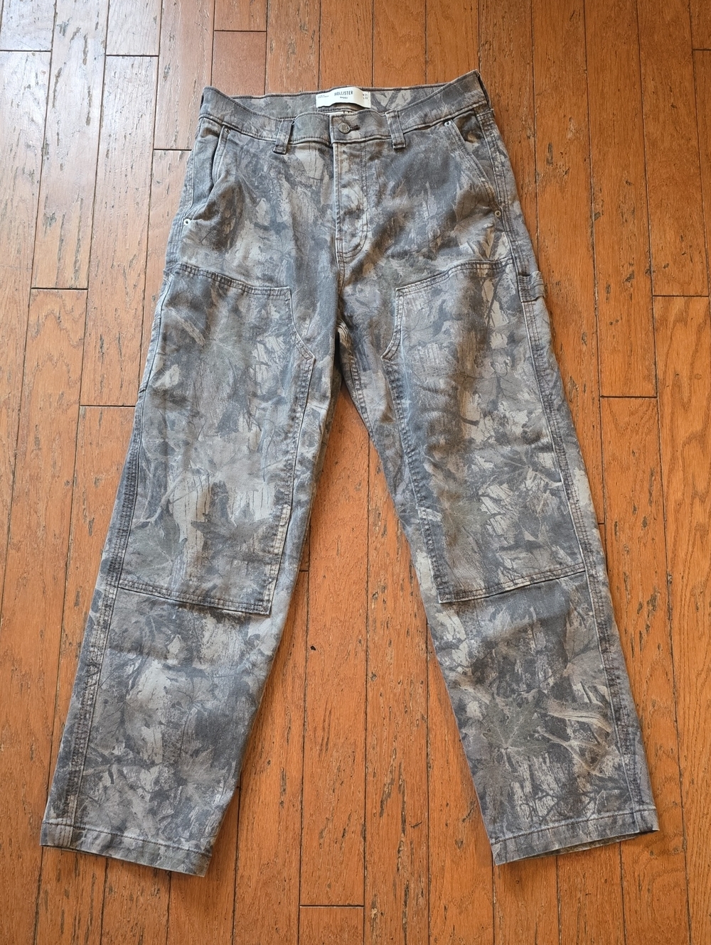 Hollister Men's Gray Camouflage Cargo Pants